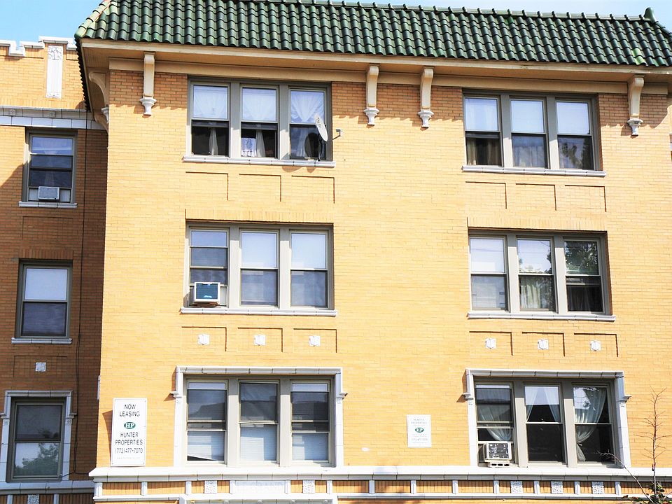 Building Photo 4