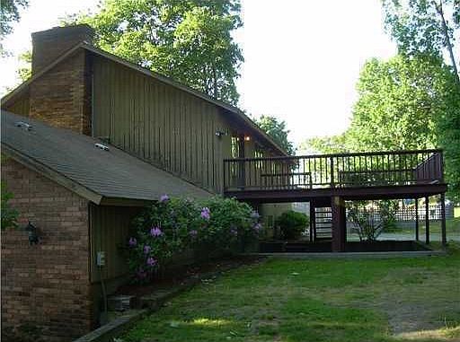 2nd image of 100 Oaklawn Ave