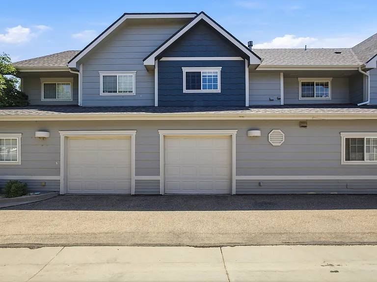 3329 Apple Blossom Ln — Photo 18