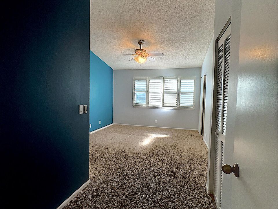 1st image of 4904 SW 31st Terrace