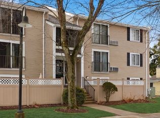 11 Village Rock Ln APT 21, Natick, MA 01760