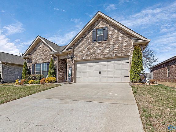 2nd image of 183 Heritage Brook Dr