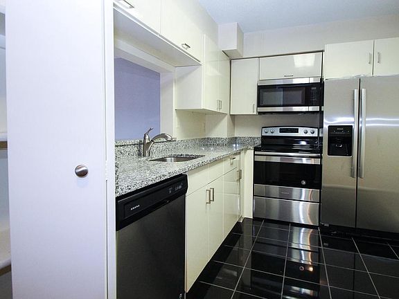 4th image of 2100 Lee Hwy APT 541