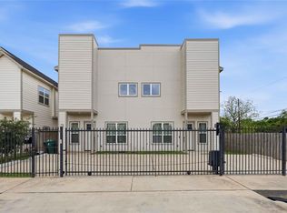 9320 Coffee St #A/b, Houston, TX 77033