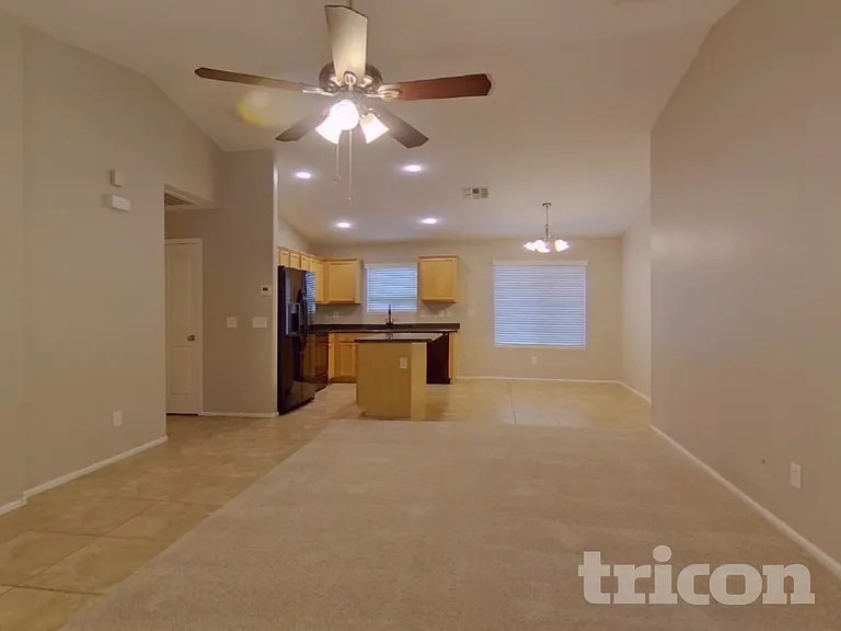 28876 N Coal Ave — Photo 3