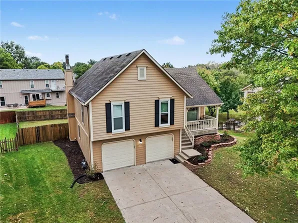 10208 Longwood Ct, Kansas City, KS 66109