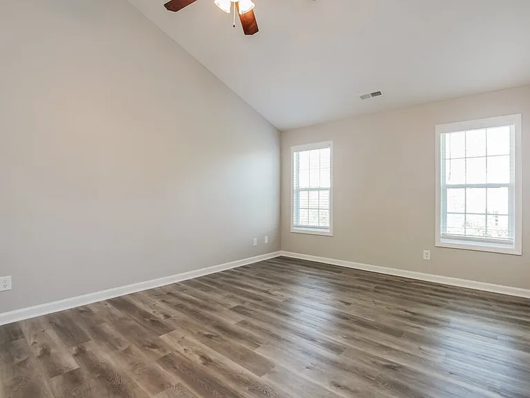 8112 Rolling Glenn Dr — Photo 12