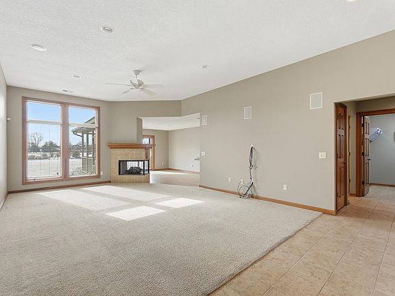 5th image of 7931 Sky Breeze Ct
