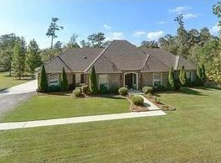 293 Perrilloux Rd, Madisonville, LA 70447