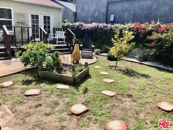 4th image of 3756 Ashwood Ave