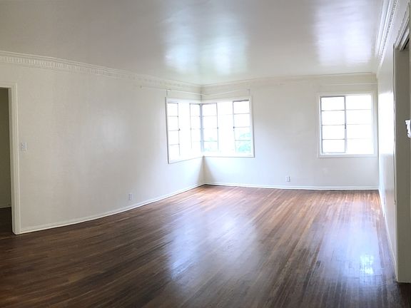 4th image of 1213 S Ogden Dr