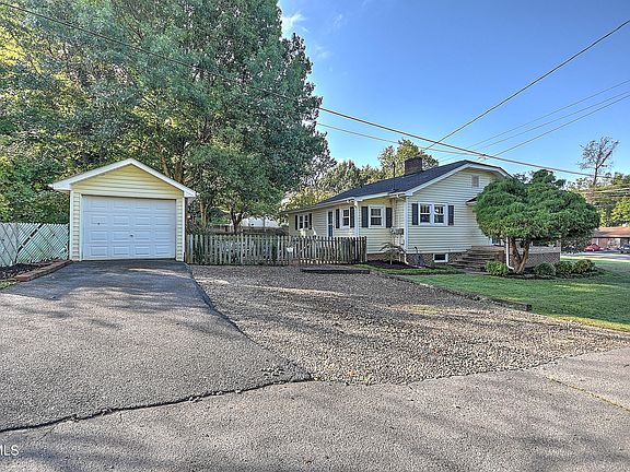 4th image of 197 Woodland Dr