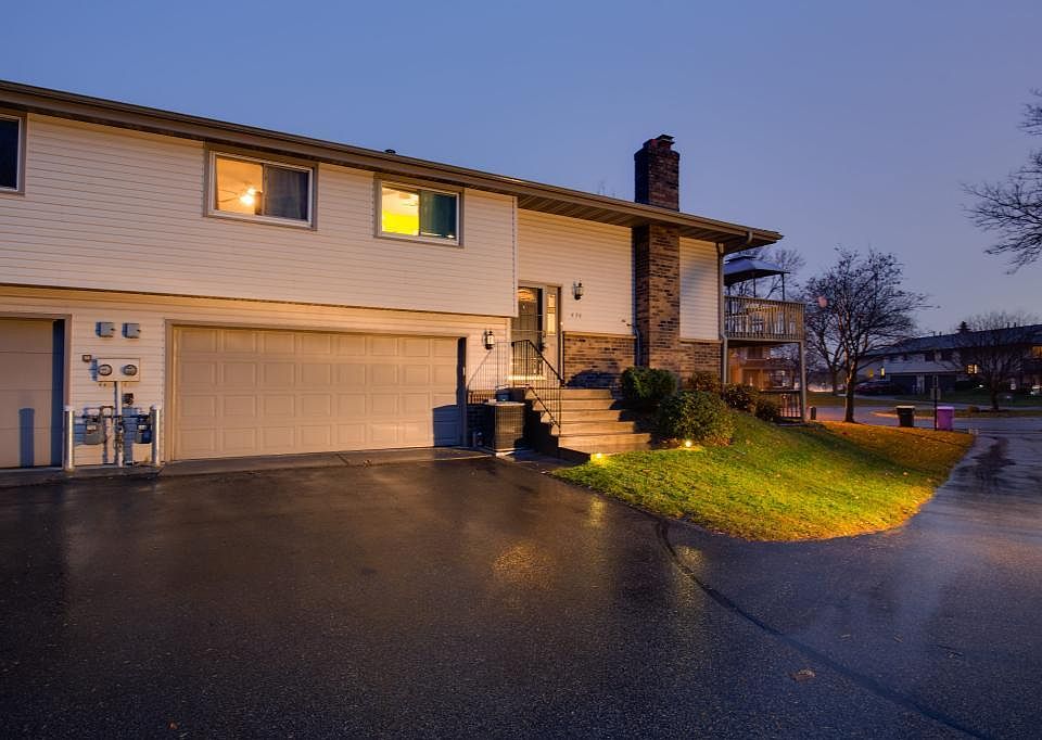 1st image of 636 Portland Pl
