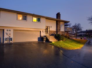 636 Portland Pl, Burnsville, MN 55337