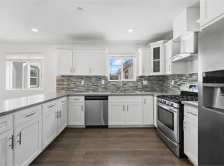 904 W 41st St, Los Angeles, CA 90037