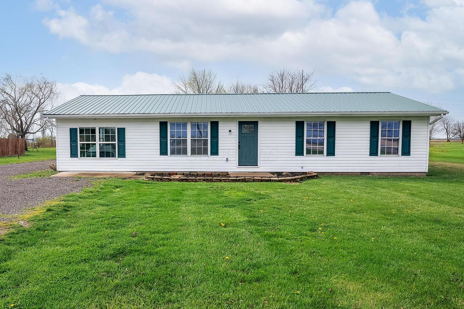 Listing photo 3 for 5314 Us Highway 22 SE