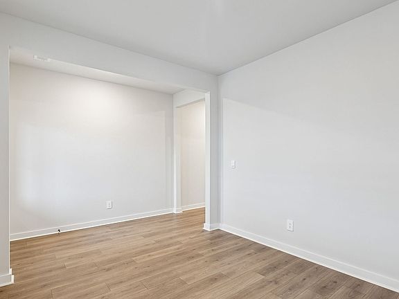5th image of 5009 Wild Oat Cir