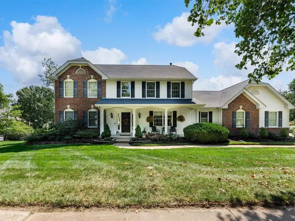 17160 Surrey View Dr, Chesterfield, MO 63005