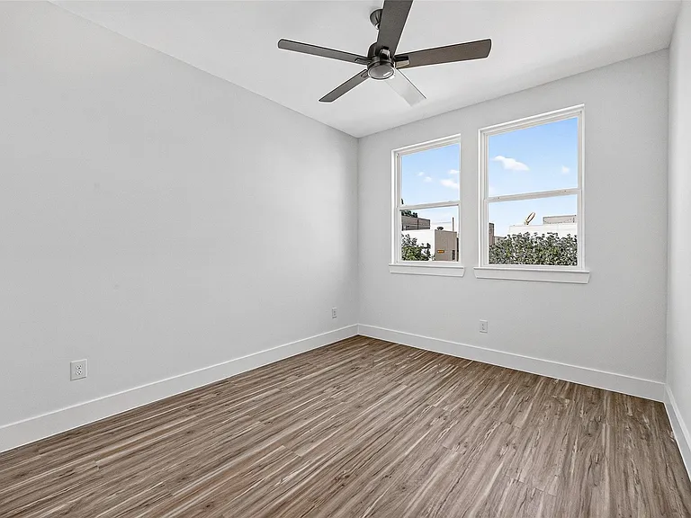 2105 Holman St — Photo 25