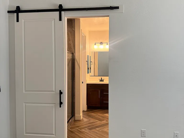 2521 S 180th Dr — Photo 44