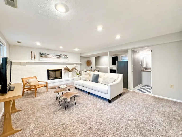 4214 Hanover Dr — Photo 19
