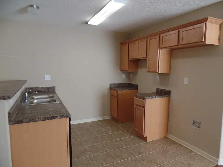 7928 Jadewood Cv — Photo 2