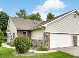 7973 Autumn Ridge Ln, Chanhassen, MN 55317