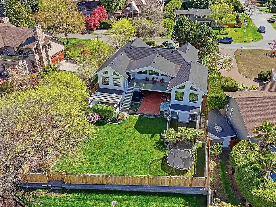 1st image of 29 English Bluff Rd