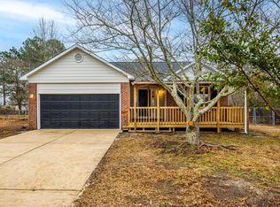 160 E Twelve Oaks Rd, Raeford, NC 28376