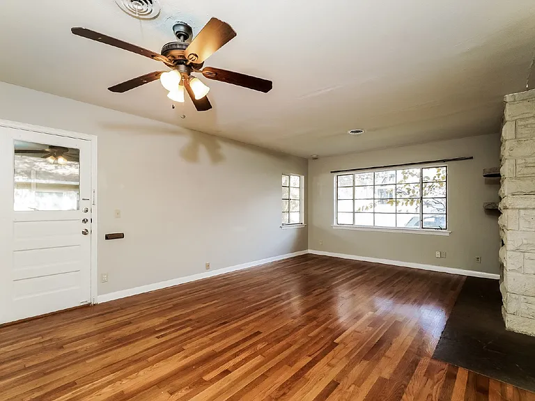 2910 Hampton Rd — Photo 7