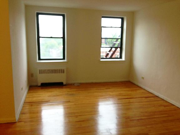 3rd image of 9038 170th St APT 5B
