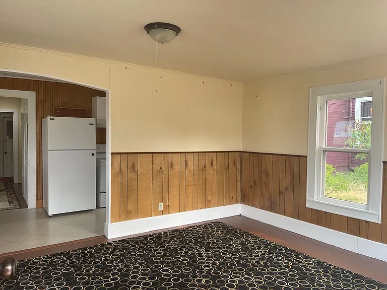 663 SE Parrott St — Photo 5
