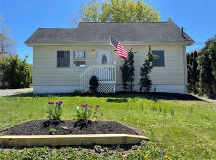 214 Pawnee St, Ronkonkoma, NY 11779