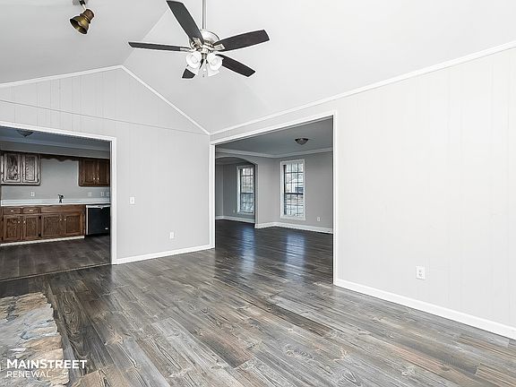4th image of 1176 Langwood Dr