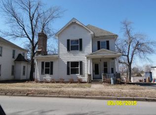 1208 N Main St, Higginsville, MO 64037