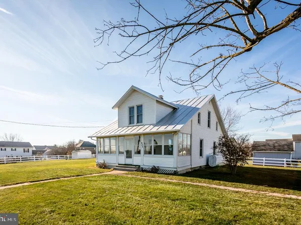 635 Oakwood Dr, Harrisonburg, VA 22801