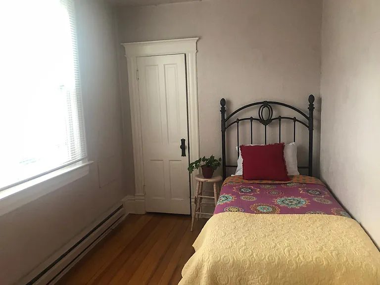 Twin Bedroom.