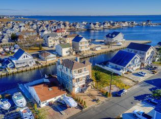 241 Evergreen Dr, Bayville, NJ 08721