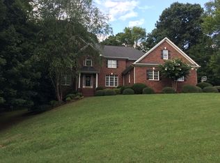 2218 Brigham Rd, Greensboro, NC 27409