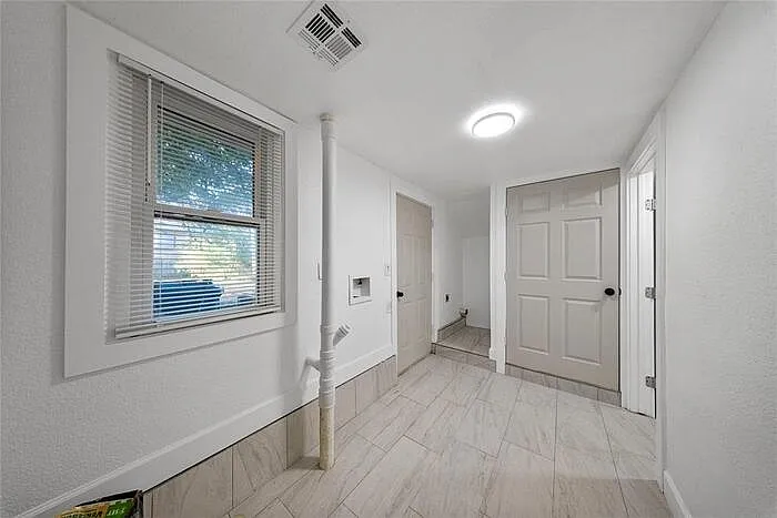 2421 NW 18th St — Photo 21