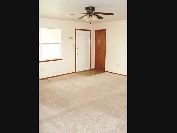 3rd image of 4812 SE Churchill Way