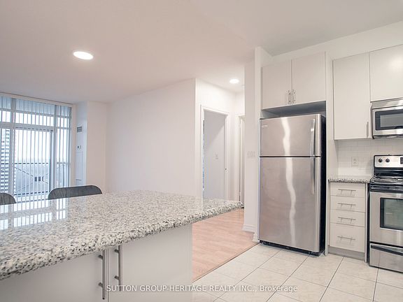 5th image of 133 Wynford Dr #1609