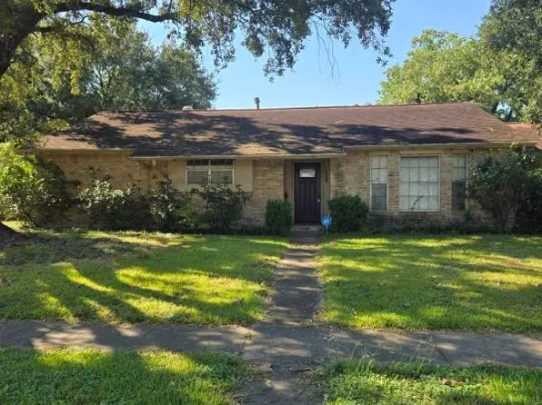 5811 Ludington Dr, Houston, TX 77035
