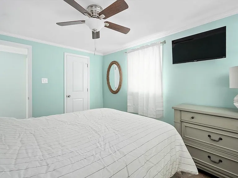 322 Bayshore Dr #2W — Photo 16