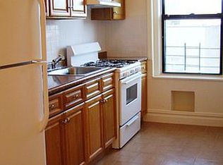 22-69 41st St #4D, Astoria, NY 11105