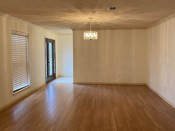 3rd image of 4245 Pierre Dr
