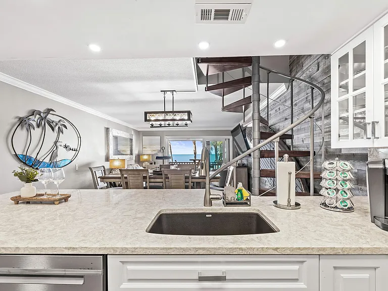 2100 Gulf Blvd #18 — Photo 10