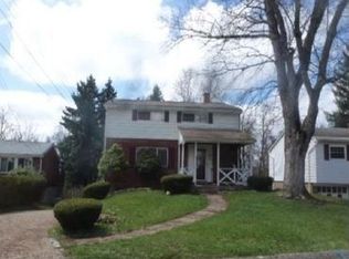 34 Charnwood Dr, Pittsburgh, PA