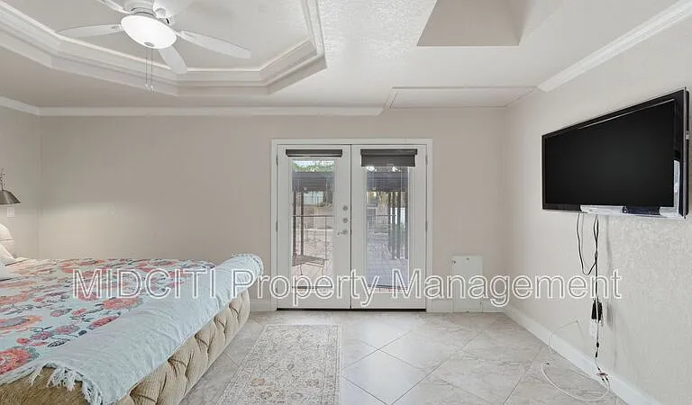 156 Trelawney St — Photo 36