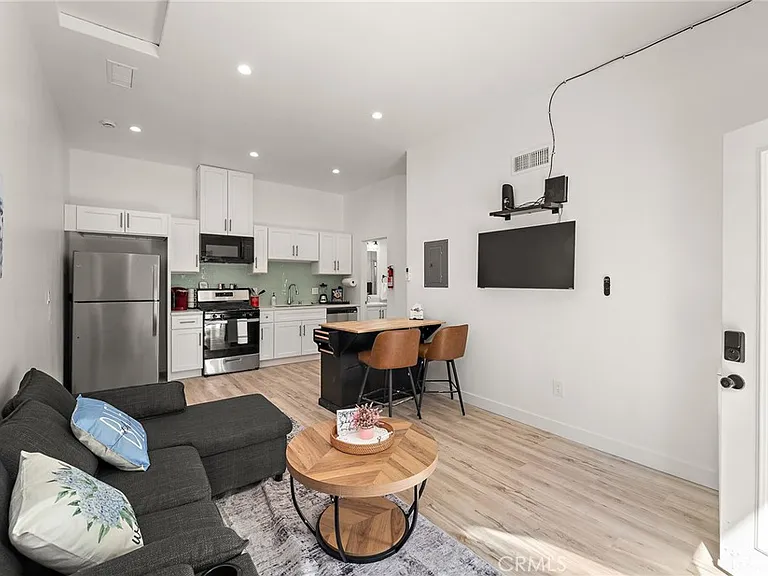 10730 Strathern St — Photo 39
